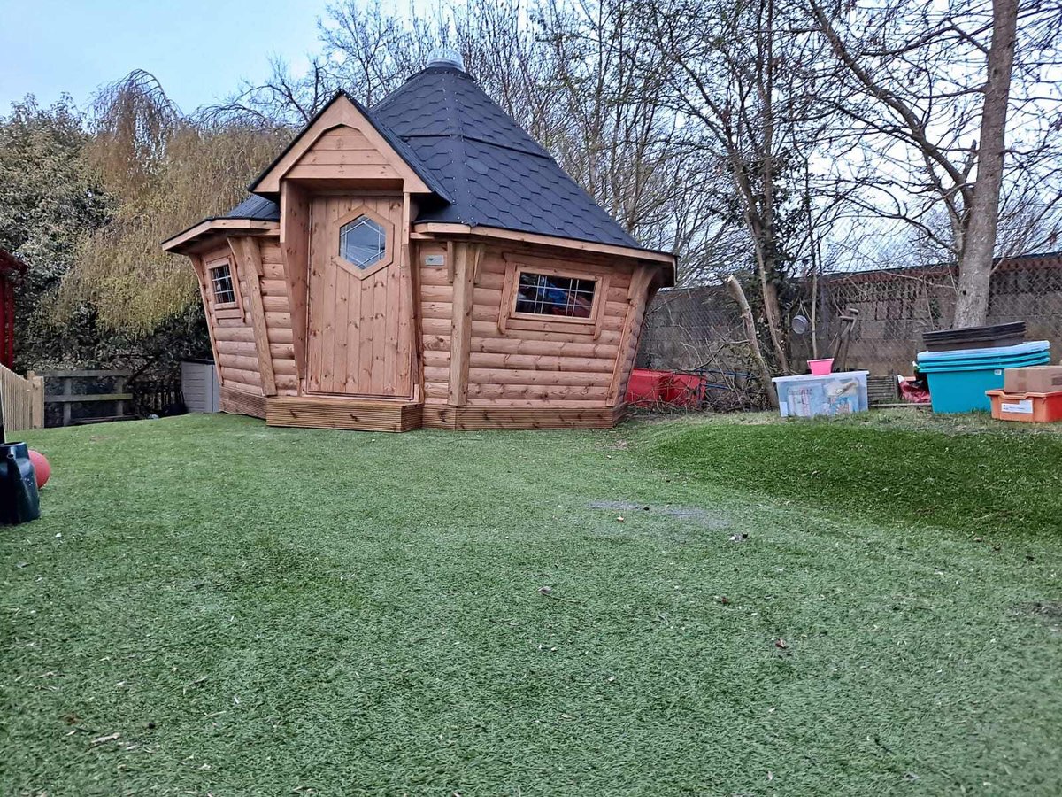 Cabins For Schools - Saddling School log cabin 