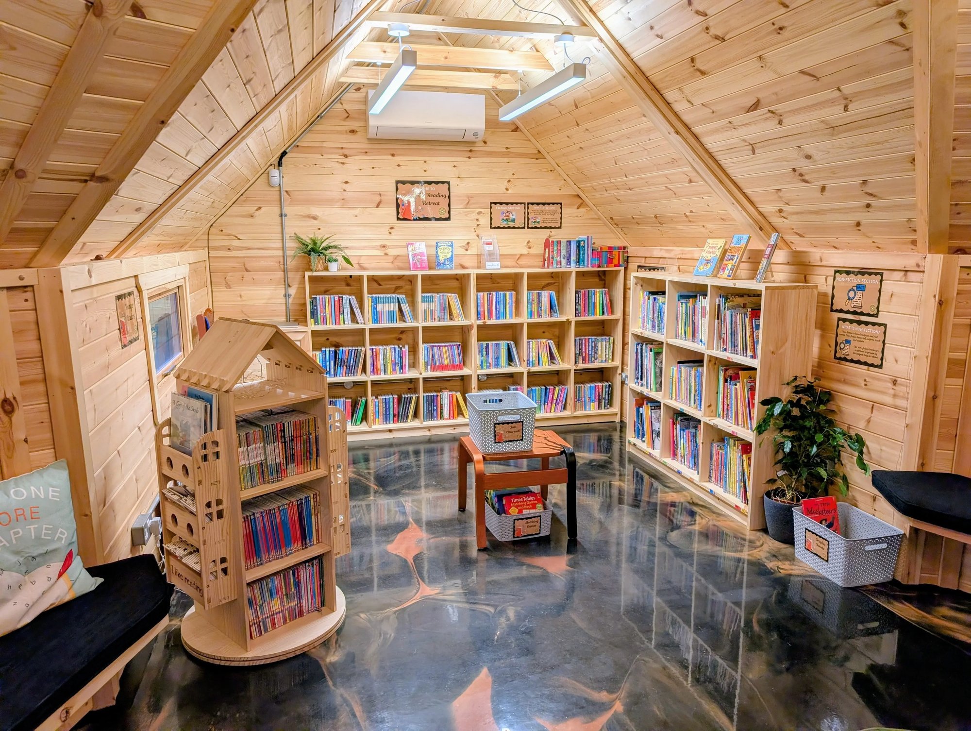 calm modern school library