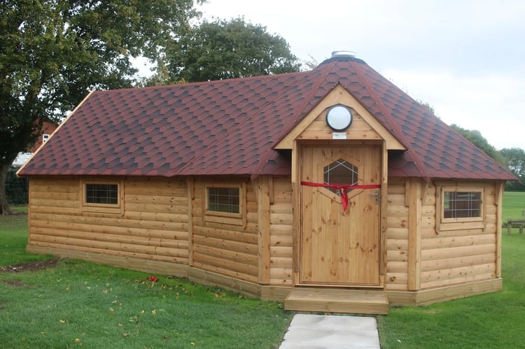 outdoor library cabin for schools