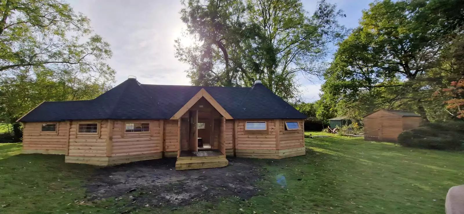 cabins-for-schools-farlington-school-2x17m2-joined-3mssr-3mdsr-15m-porch-solar-1-66e19e6ab4a7f