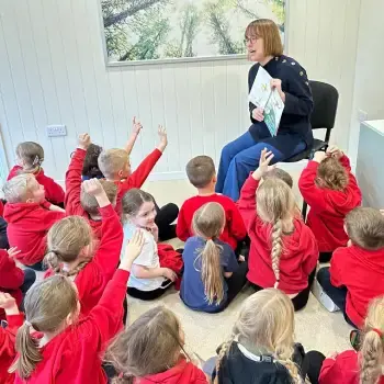 Asfordby Hill Primary School's Outdoor Classroom with Partition